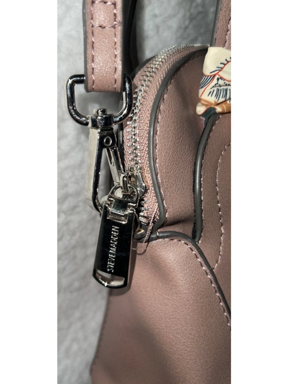 Steve Madden Mini Crossbody Bag w Floral Scarf Accent Adjustable Strap Taupe - Picture 5 of 9
